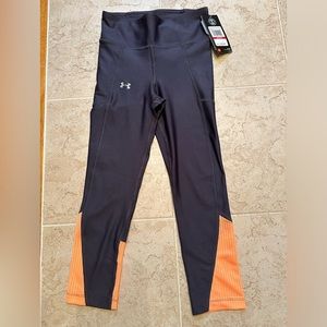 XS Ladies Under Armour Cropped Leggings -NEW